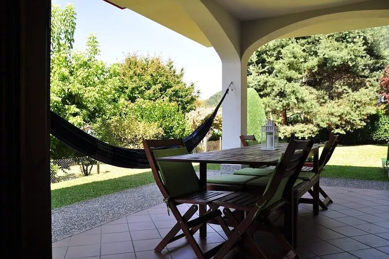 Lakes and mountains, spacious villa for 8 people in peaceful location big garden