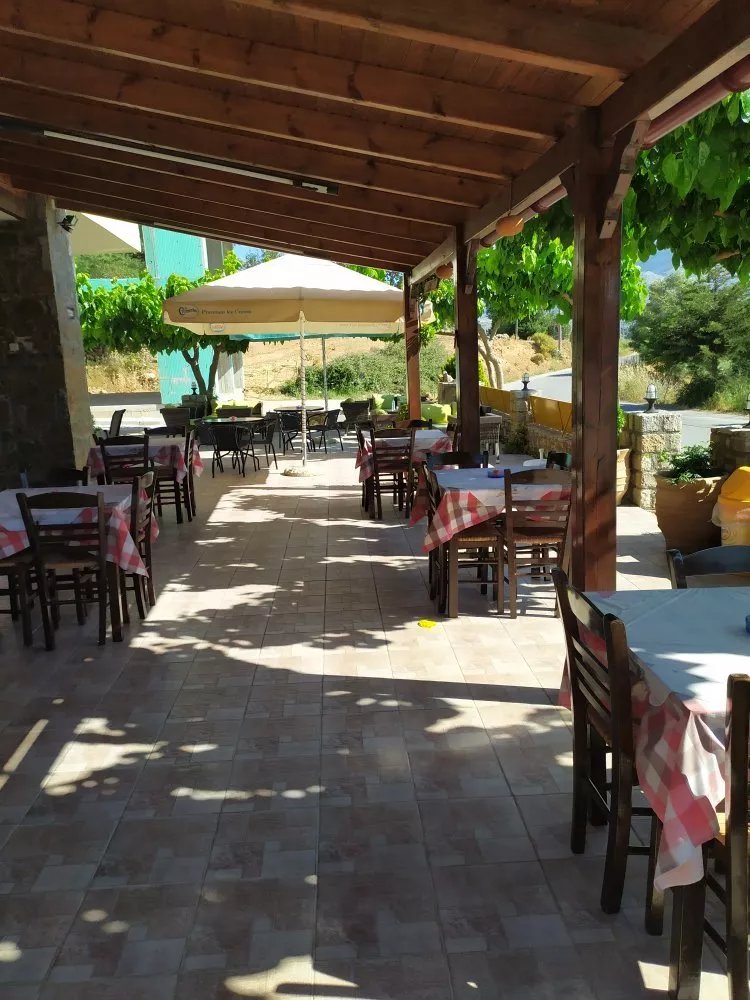 Violis Taverna - Cafe