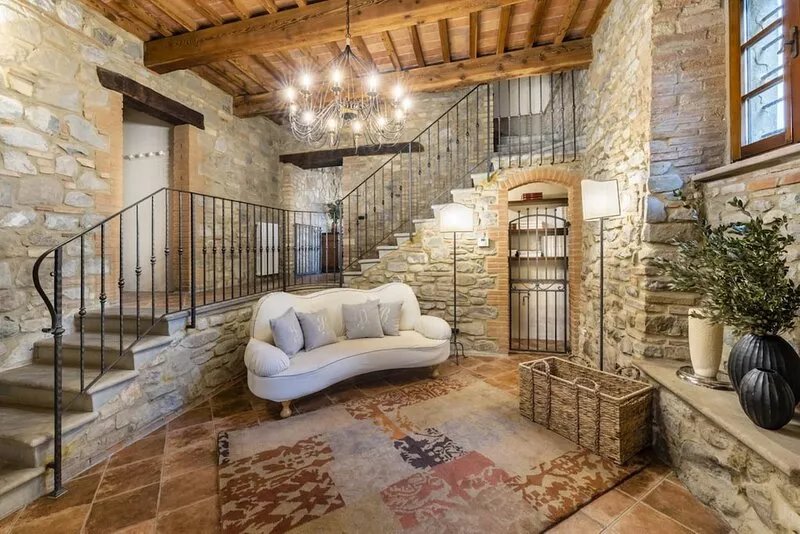 Villa with private pool and stunning views near Pisa