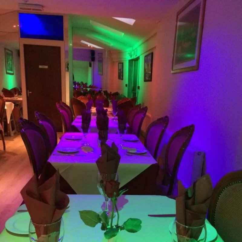New Moon Tandoori Restaurant