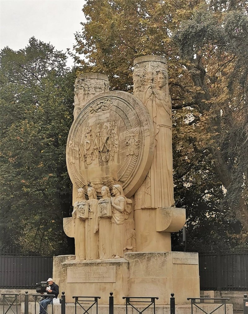 Monument commemoratif au roi Alexandre Ier de Yougoslavie et a Louis Barthou