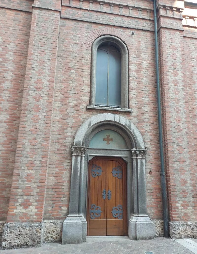 Chiesa Della Beata Vergine Di Lourdes