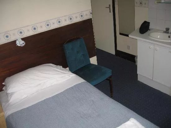 Bridge Guest House