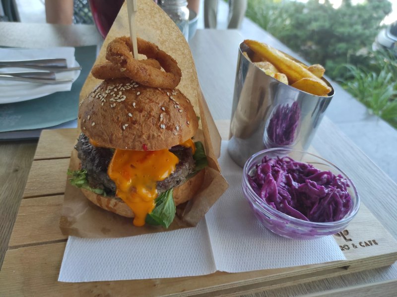 Lignum Bistro & Cafe