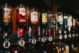 Three Horseshoes