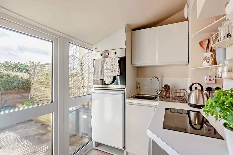 2 bed Cotswold Stone Cottage -Pyatt's Pad