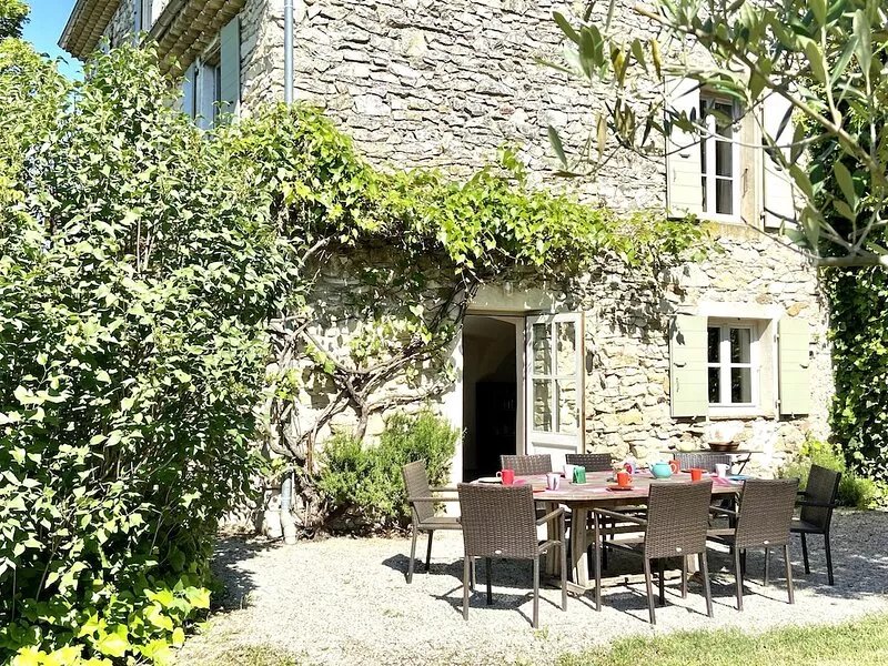 Family restored house, for restful, sportiv, cultural sunny holidays  Provence