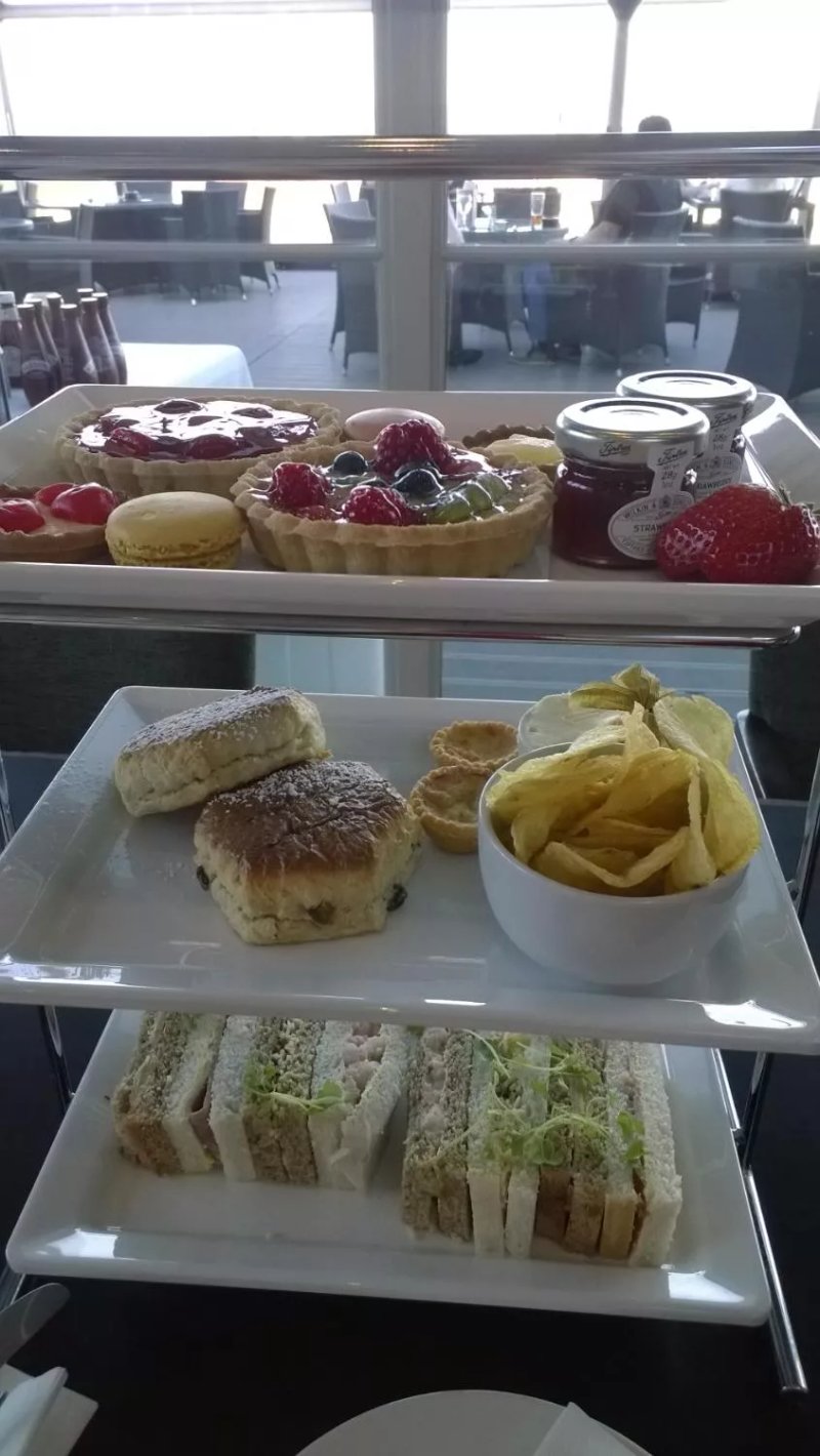 Cliff Hotel