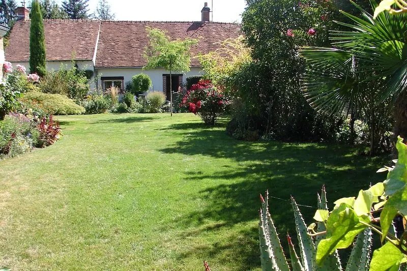 CHARMING GITE AT THE HEART OF THE LOIRE CASTLES (and close to the BEAUVAL ZOO)