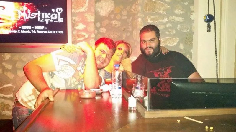 Mustiko Cafe Bar