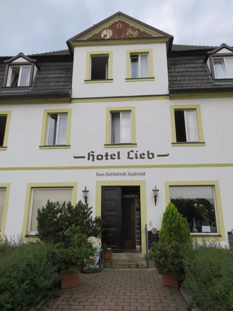 Hotel Lieb Cafe Bug