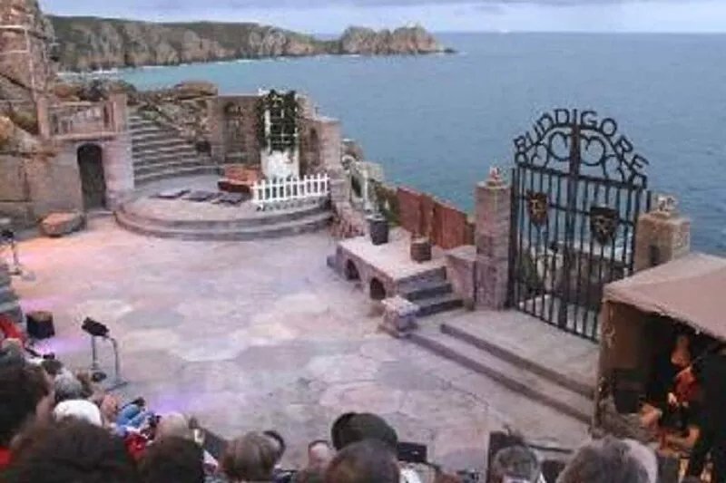 EUROPA COURT -- MAWGAN PORTH BUNGALOW --BEACH LOCATION,  Swimming pool/  Tennis