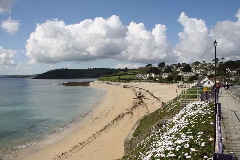 Superb Luxury 5 Star Apartment with Private Terrace Overlooking Sea