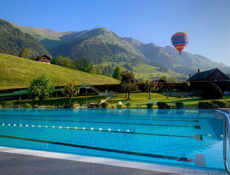 Restaurant De La Piscine Du Berceau
