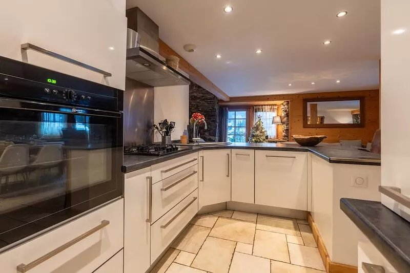 Les Tavaillons 3, 4-star apartment in a magnificent Savoyard chalet
