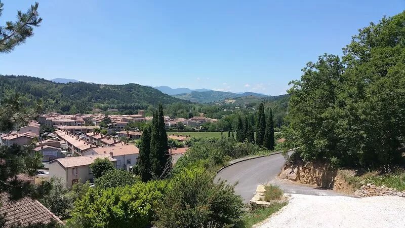 Couiza, near Carcassonne, high spec, luxury house, sleeps 8 with pool.