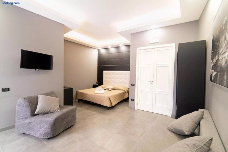 Royal Art H Spaccanapoli, by ClaPa Group