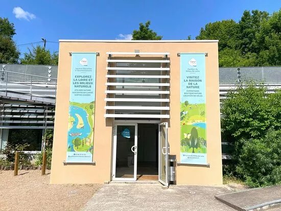 Pavillon Du Milieu De Loire