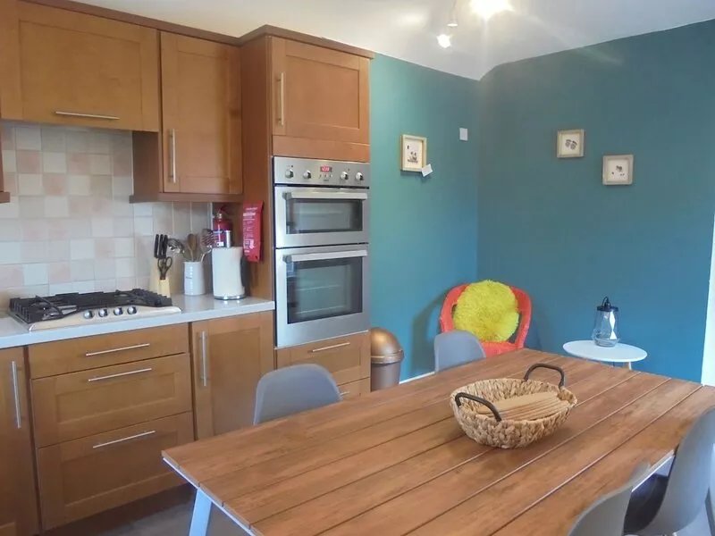 11b Beachside, walk to the beach!
