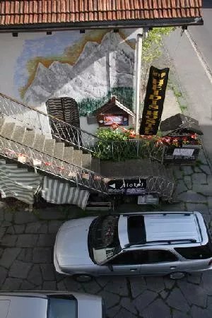 Heidi's Hostel