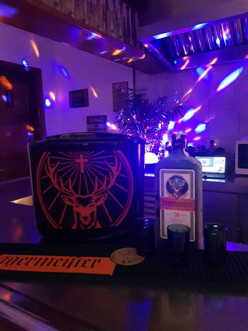 Bar Clavel - Bistro & Copas