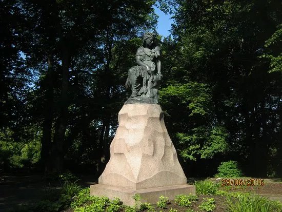 Linda Monument