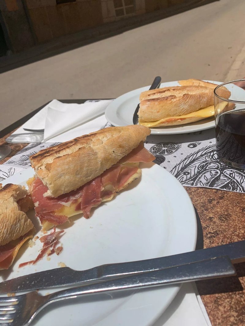 Bar Can Grau