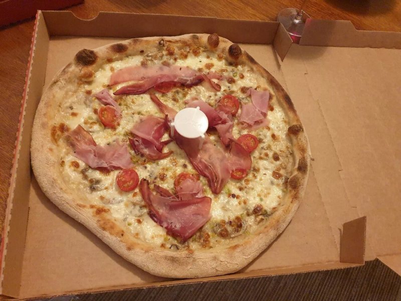 Royal Pizza