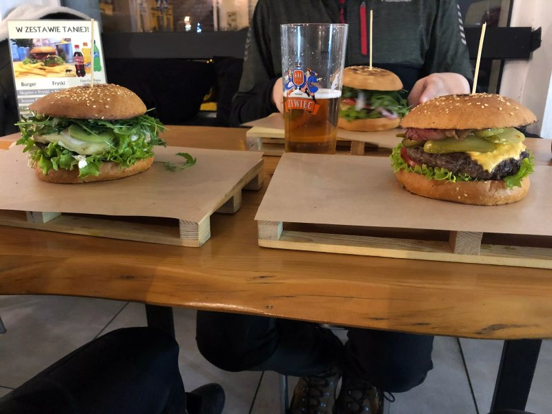 Stajnia Burger Pub