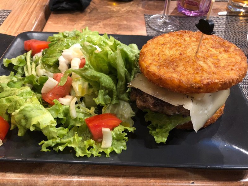 Le bouchon et l'assiette