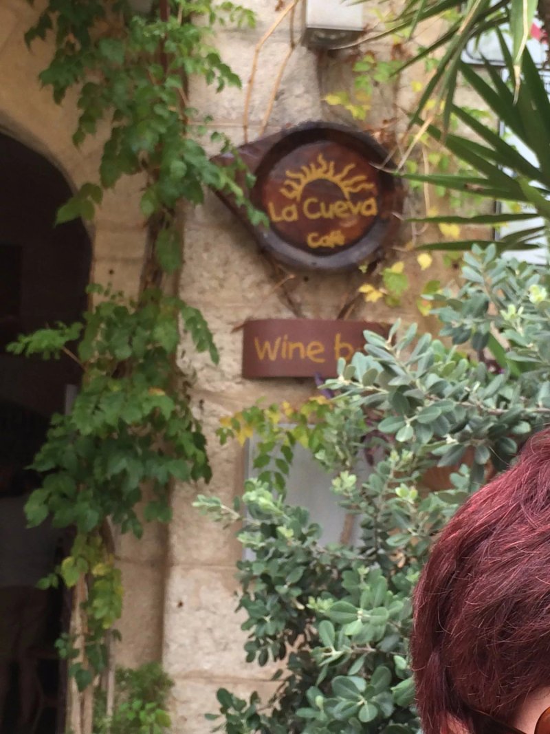 La Cueva Cafe