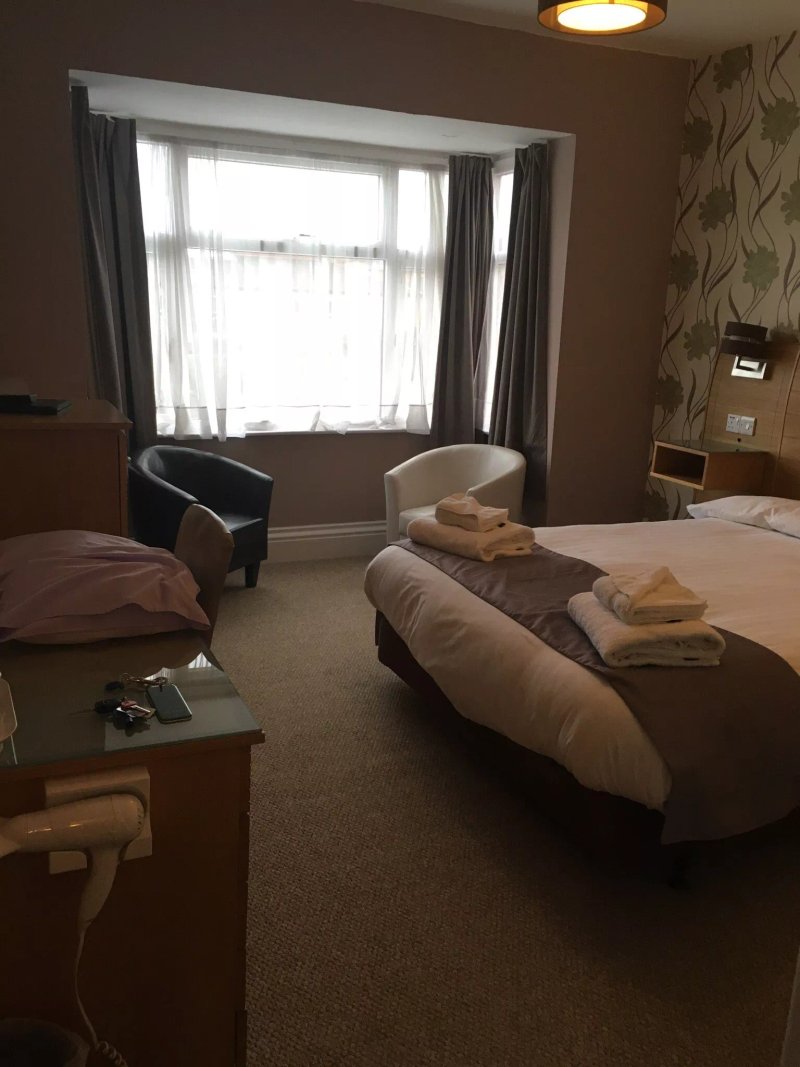 The Avenue Hotel