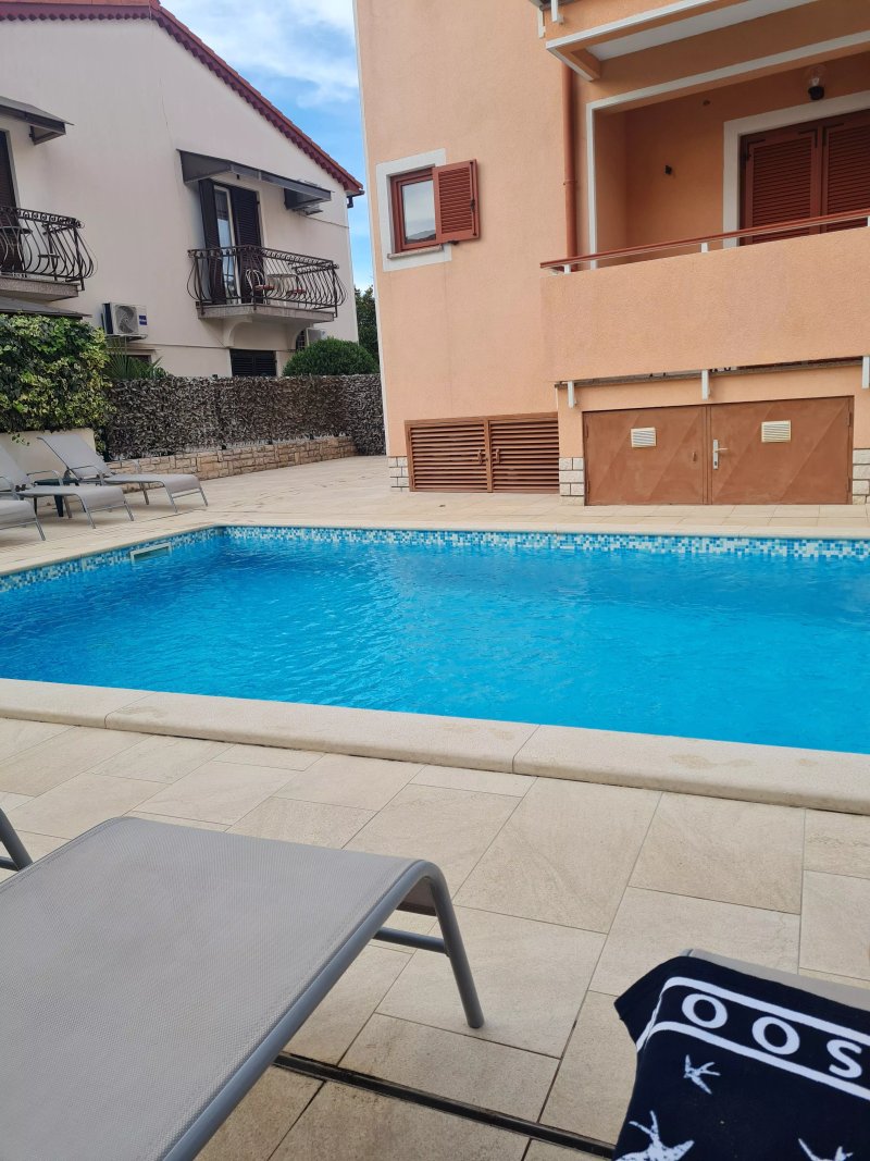 Apartments Zdjelar
