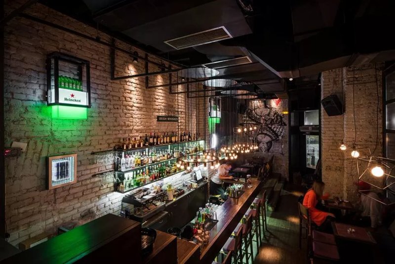 D Bar