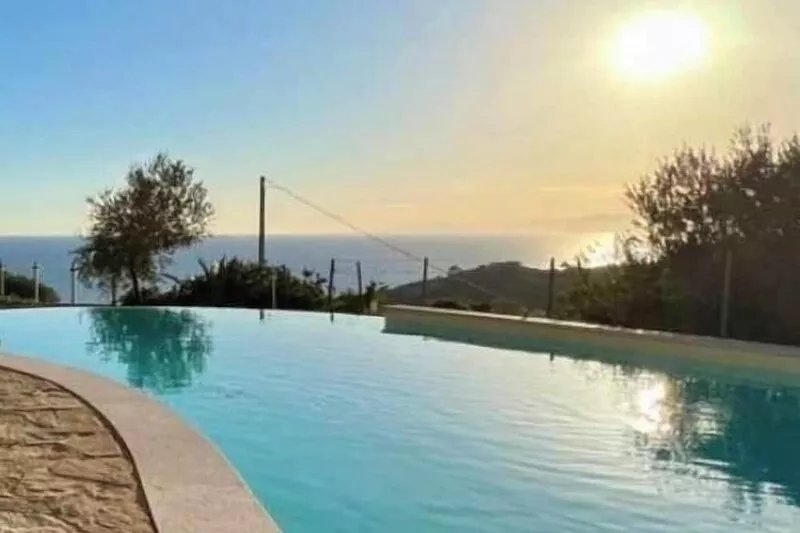 ☀️7MIN WALK TO THE BEACH⭐️SEAVIEW VILLA, MEDITERRANEAN GARDEN, SALTY SYSTEM
