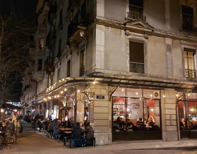 Cafe du Lys