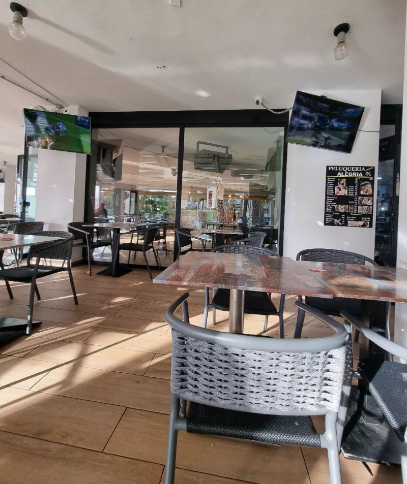 Waikiki Sports Bar