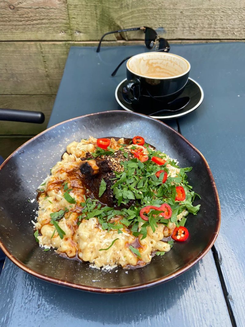 Chi Chi's Brunch & Nights