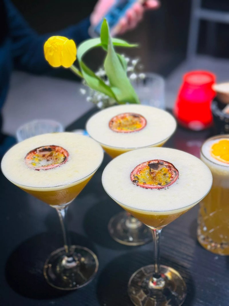 BUDDY Restaurant & Bar