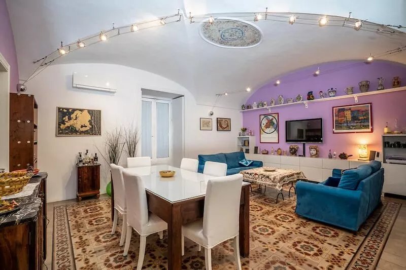 La Casa di Ambra - Sicily -Catania CIN:IT087015C25MOLQSR8 CIR: ********C207987