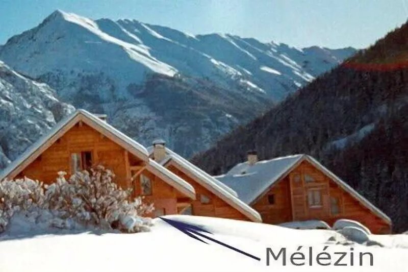 Chalet Le Mélézin hameau des Chazals Nevache Hautes Alpes