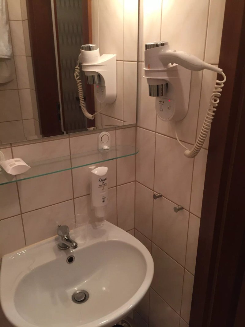 Grot Hotel