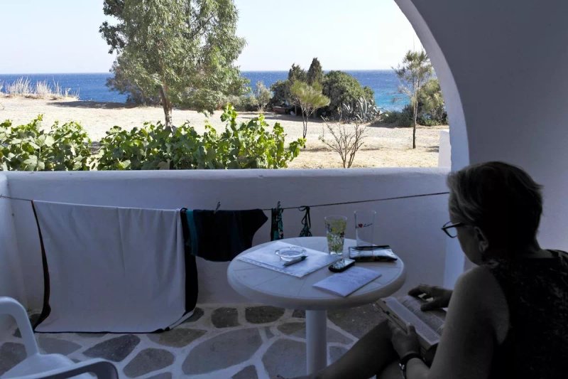 Katoikia, Cycladic house near Lolantonis beach