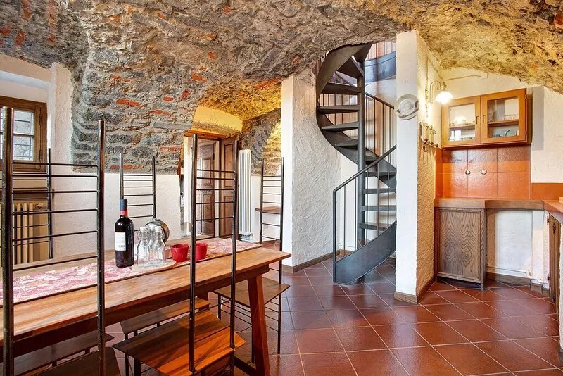 Vacation Home 'Cascina Taronico' with Lake View & Wi-Fi
