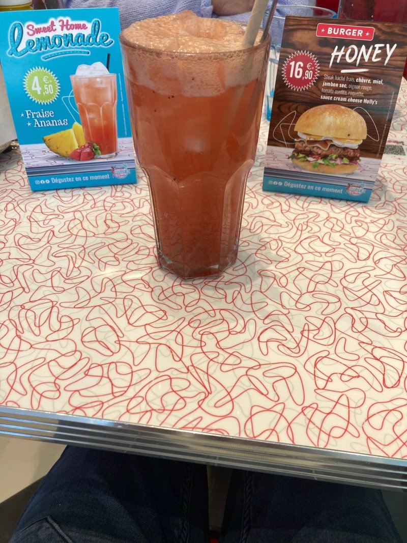 Holly's diner