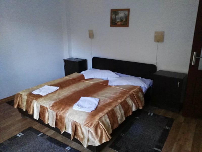 Hotel Turist din Lacu Rosu