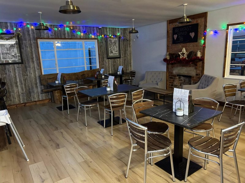 Dolwen Garage Cafe