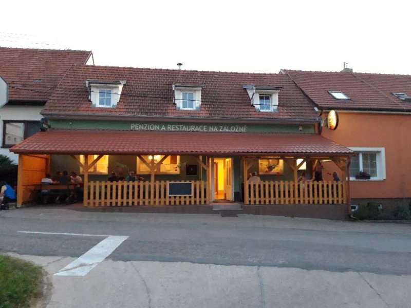 Penzion A Restaurace Na Zalozne