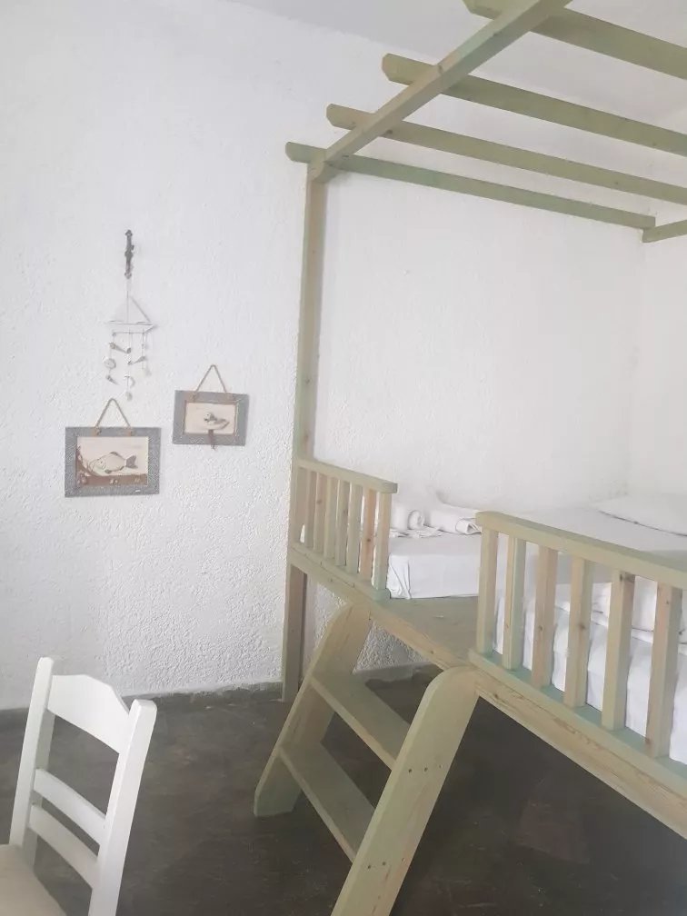 Mantos Rooms