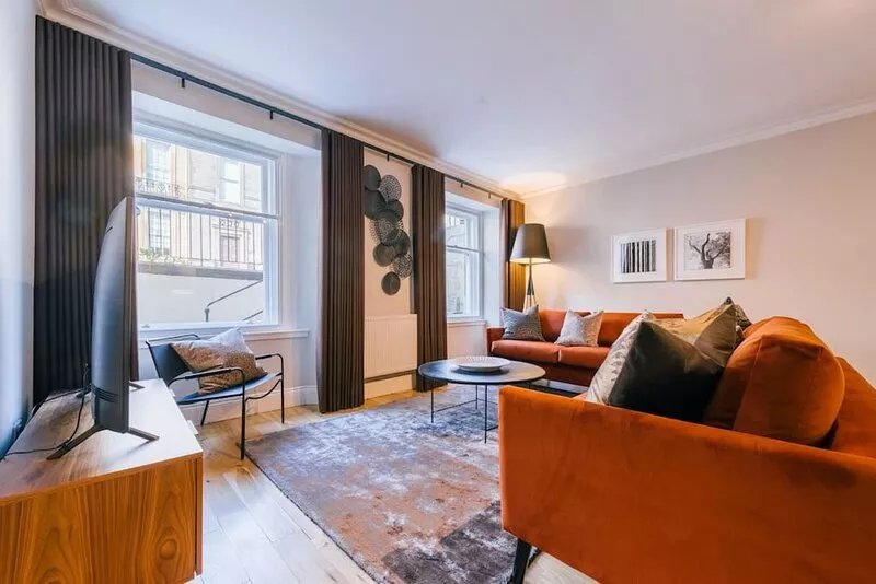 St Vincent Street · A Luxurious City Centre Main Door Apartment